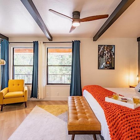 ת'רי ריברס Secluded Mtn Top Family Haven W/Views Spa & Arcade מראה חיצוני תמונה