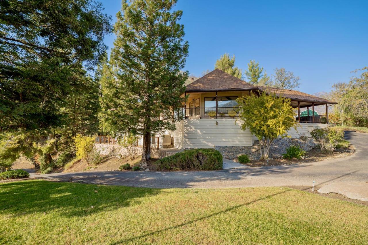 ת'רי ריברס Secluded Mtn Top Family Haven W/Views Spa & Arcade מראה חיצוני תמונה