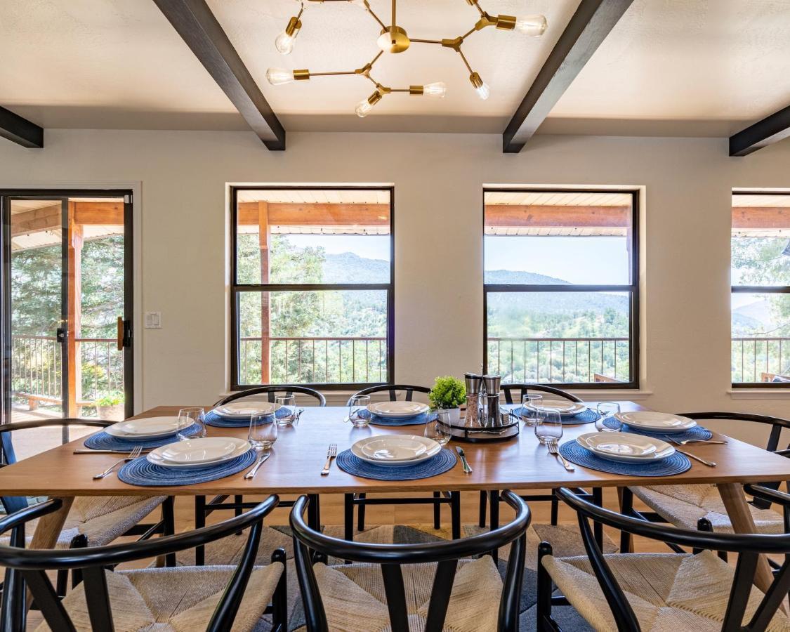 ת'רי ריברס Secluded Mtn Top Family Haven W/Views Spa & Arcade מראה חיצוני תמונה