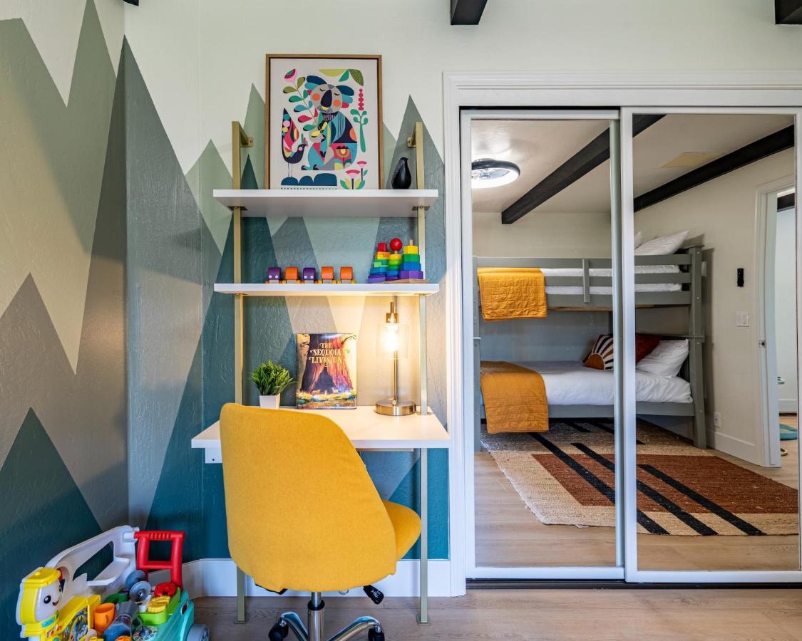 ת'רי ריברס Secluded Mtn Top Family Haven W/Views Spa & Arcade מראה חיצוני תמונה