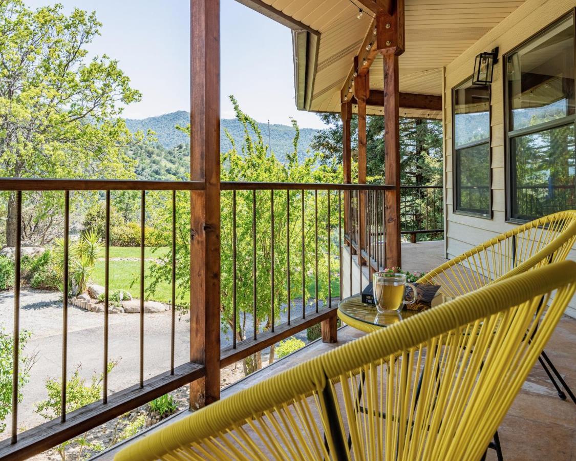 ת'רי ריברס Secluded Mtn Top Family Haven W/Views Spa & Arcade מראה חיצוני תמונה