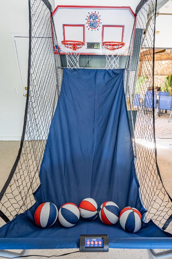 ת'רי ריברס Secluded Mtn Top Family Haven W/Views Spa & Arcade מראה חיצוני תמונה