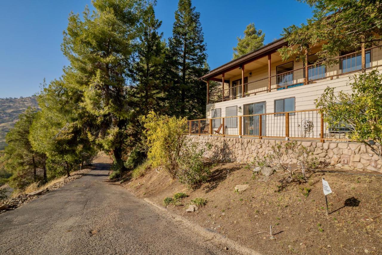 ת'רי ריברס Secluded Mtn Top Family Haven W/Views Spa & Arcade מראה חיצוני תמונה